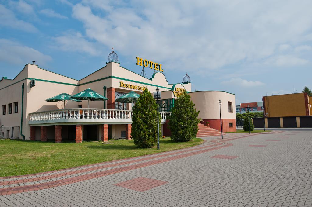 Hotel Victoria Łubowo エクステリア 写真